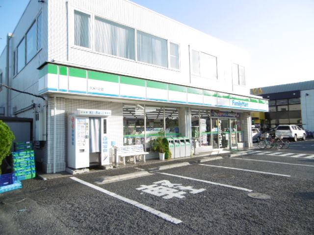 コンビニ　ファミリーマート久米川辻店（コンビニ）まで291m