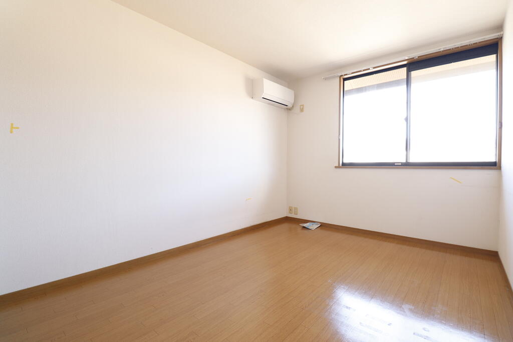 その他　もう一つの洋室です♪