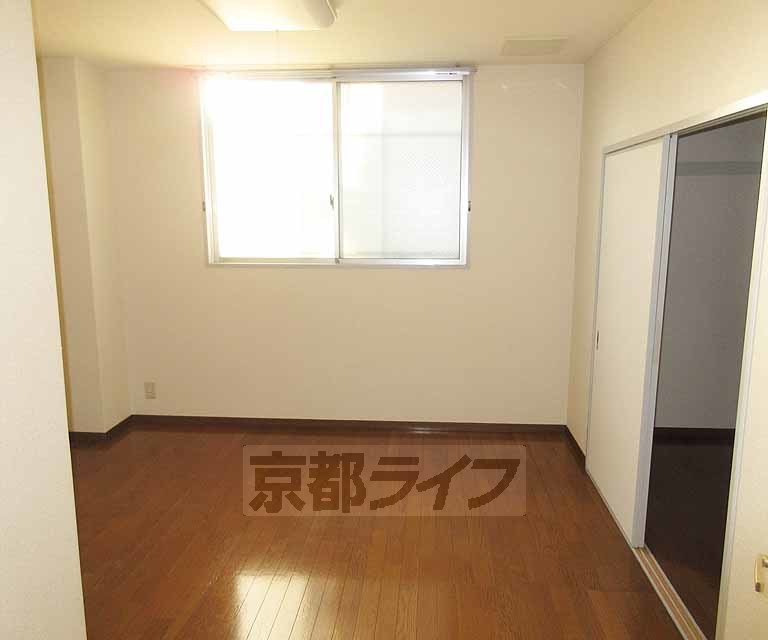 居室・リビング　きれいなお部屋です