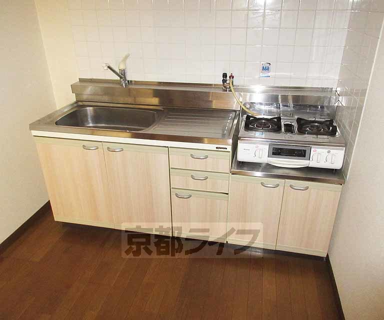 キッチン　大きなキッチンです