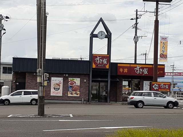 飲食店　すき家　２６８号伊佐店（飲食店）まで350m