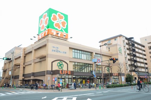 スーパー　ライフ長居店（スーパー）まで658m