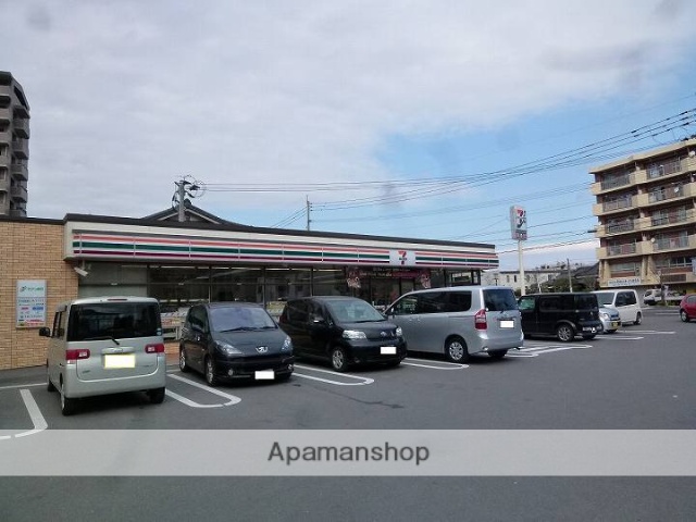 コンビニ　セブンイレブン鹿児島下荒田２丁目店（コンビニ）まで400m