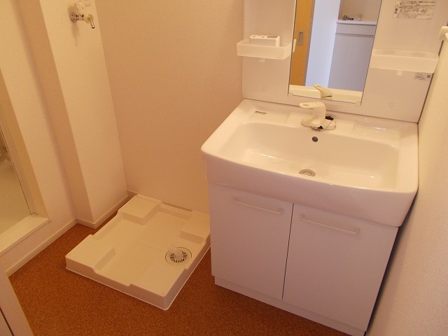 洗面設備　洗面化粧台・室内洗濯機置き場