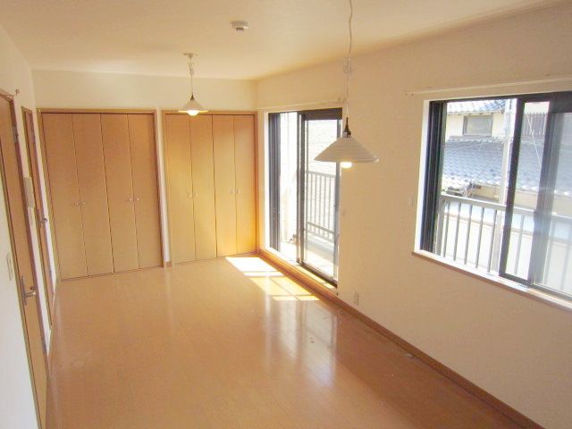 居室・リビング　★お問い合わせはタウンハウジング府中店まで★