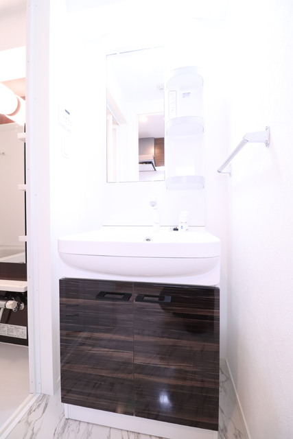 洗面設備　シャワー付洗髪洗面化粧台♪