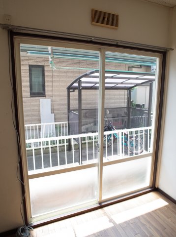 バルコニー　新鮮な空気を取り入れましょう☆
