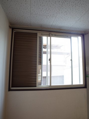 セキュリティ　窓にはシャッター付き☆