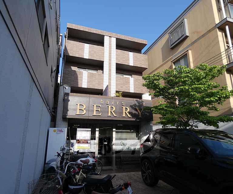 建物外観　パリっとした外観です。