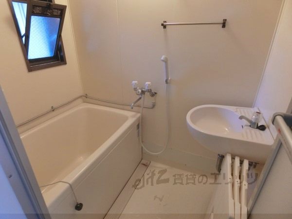 バス・シャワールーム　風呂