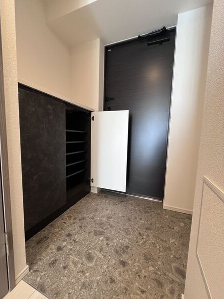 玄関　初期費用分割可★ご希望の場所まで無料送迎サービス付♪