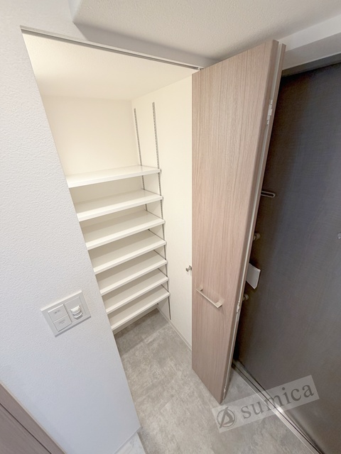 玄関　たくさんの靴を収納可能シューズクロークです♪