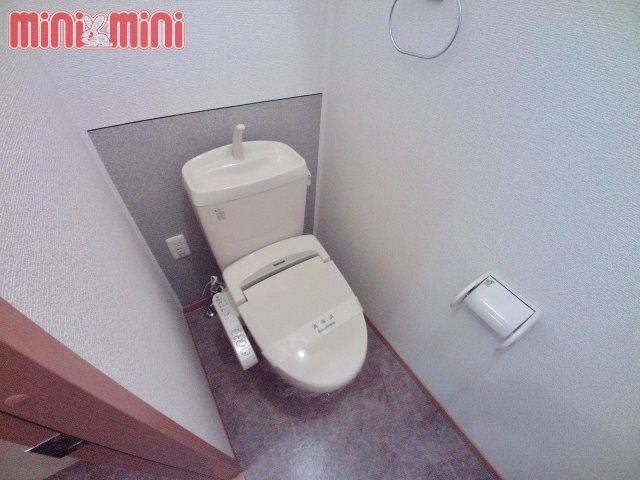 トイレ　温水洗浄便座