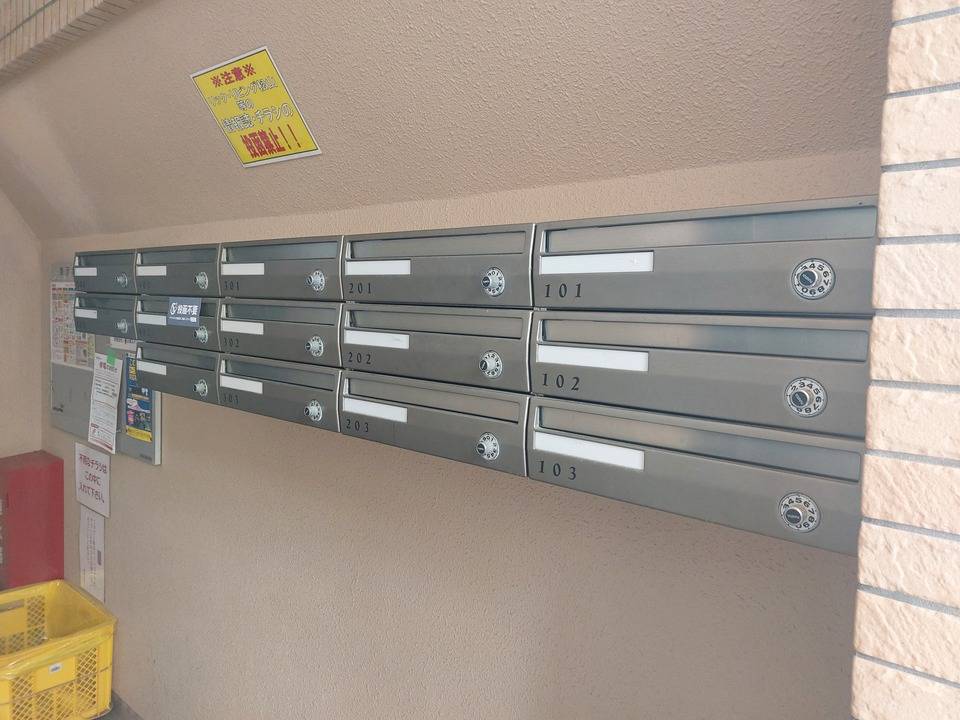 エントランス　メールBOX