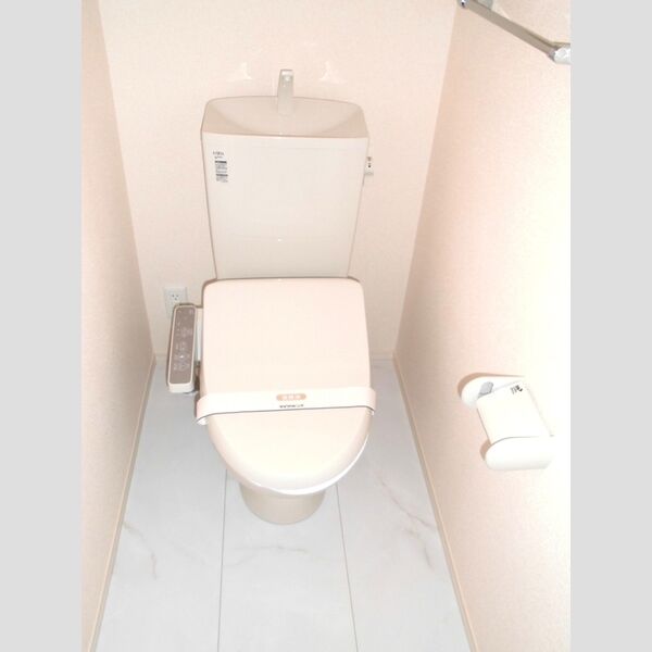 トイレ　温水浄水暖房便座
