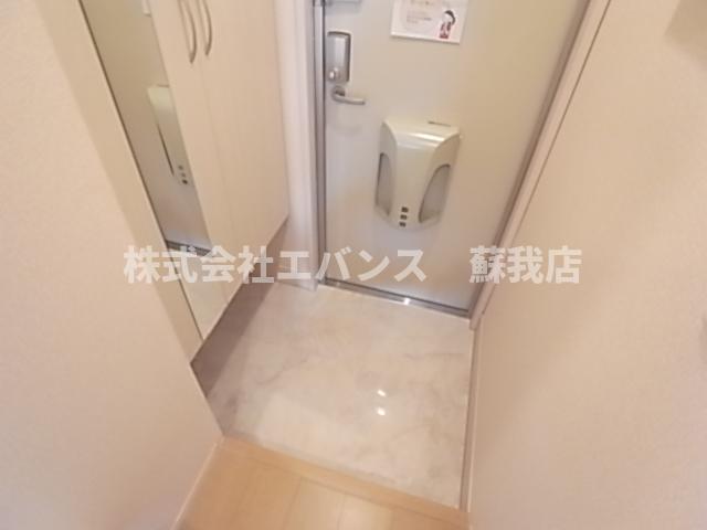 玄関　収納もある玄関です