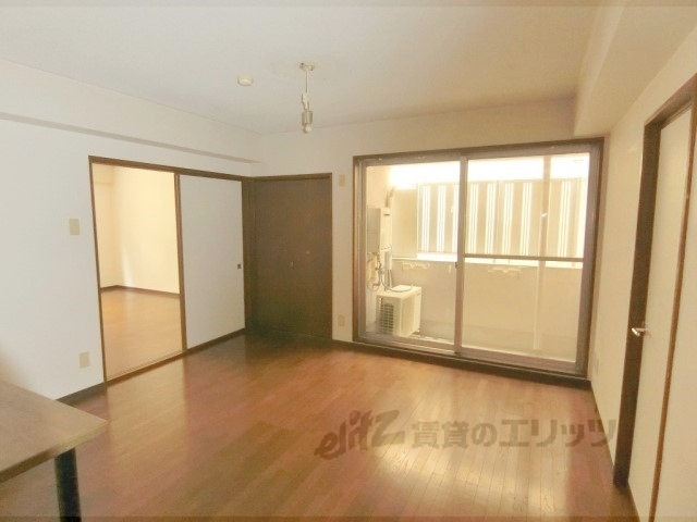 居室・リビング　リビング