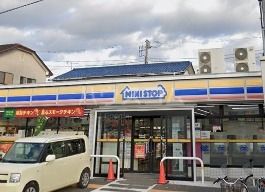 コンビニ　ミニスットプ（コンビニ）まで1595m