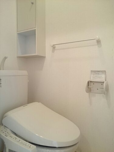 トイレ　温水洗浄便座つき