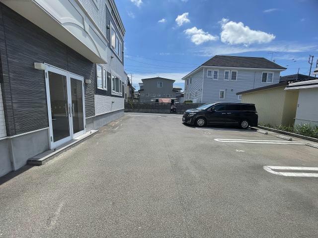 駐車場　駐車場