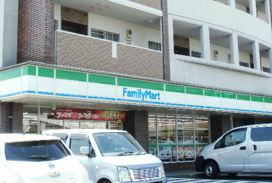 コンビニ　【ファミリーマート小倉下石田一丁目店】（コンビニ）まで27m