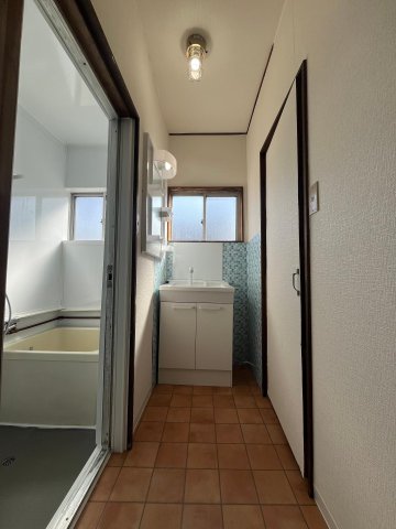 洗面設備　洗面化粧台は2024年2月に新品交換！