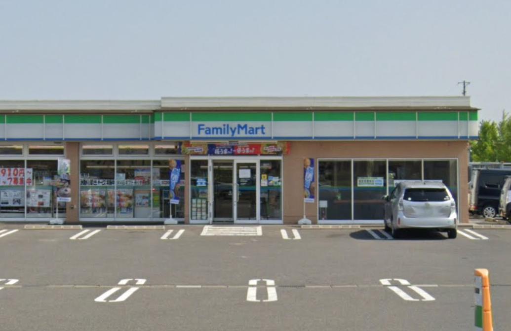 コンビニ　ファミリーマート 柳津高桑店（コンビニ）まで1556m