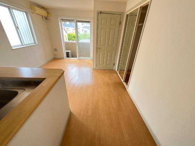 居室・リビング　廊下