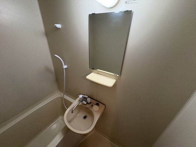 洗面設備　コンパクトで使いやすい洗面所