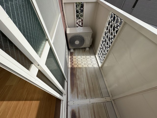 バルコニー　開放的で明るい空間を演出してくれるバルコニーです