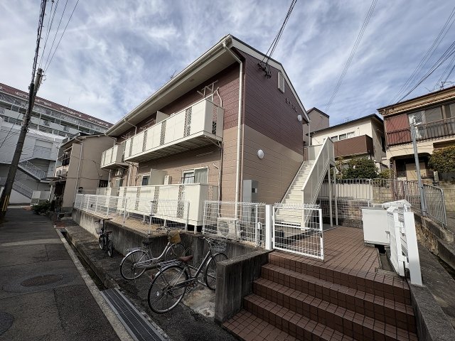 建物外観　落ち着いた雰囲気の外観です