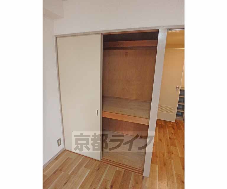 収納　奥行きのある収納です。