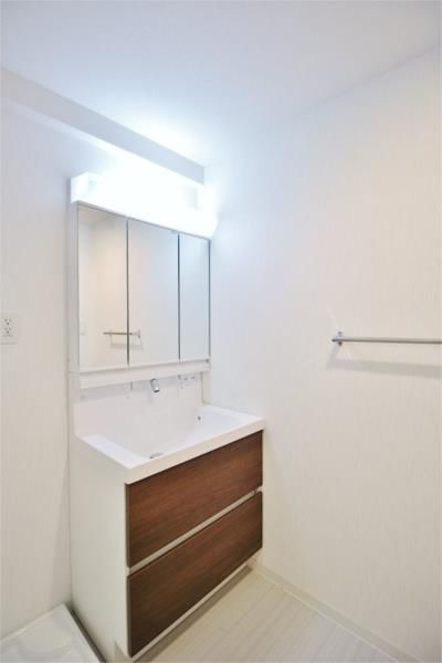 洗面設備　（別タイプ参考写真）サクラテラス　荒川区西尾久4