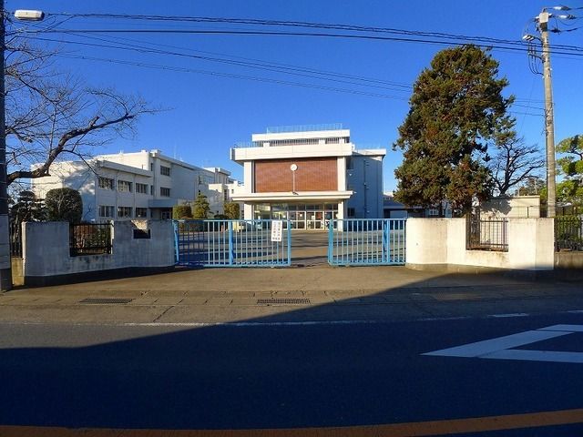 小学校　千代田町立西小学校（小学校）まで800m