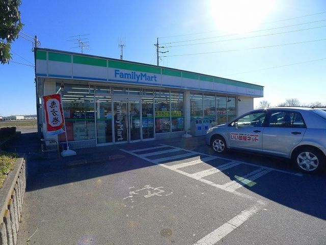 コンビニ　ファミリーマート日野屋千代田店（コンビニ）まで1000m