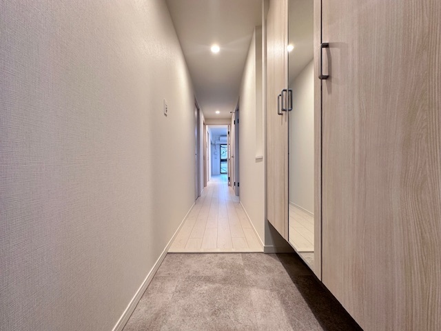 玄関　室内は現況を優先します