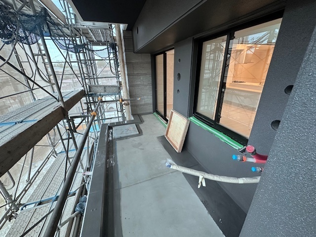 バルコニー　室内は現況を優先します