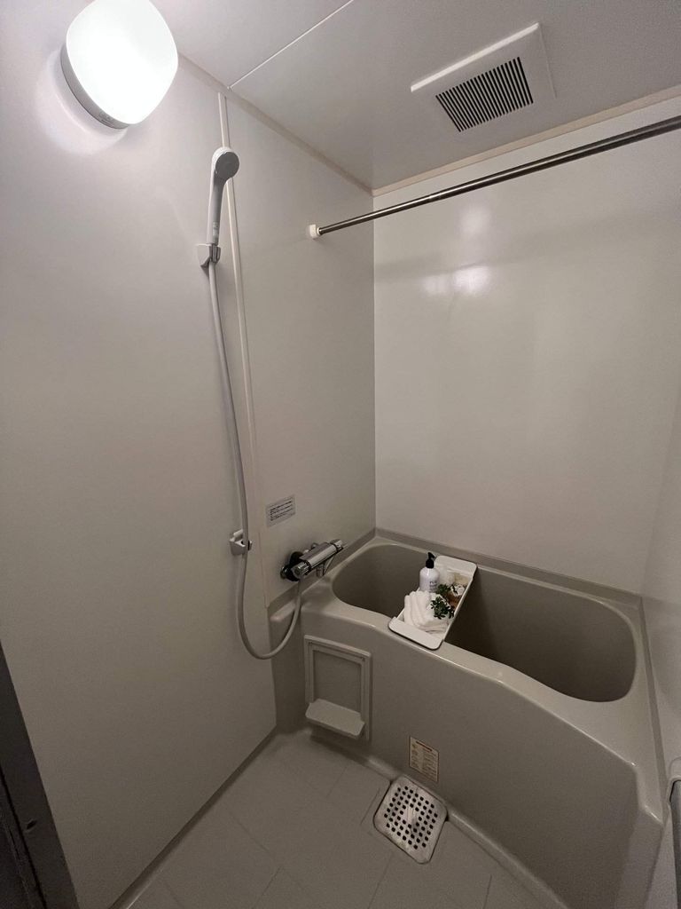 バス・シャワールーム　小物は付きません