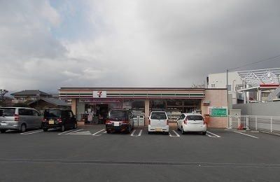 コンビニ　セブンイレブン三島谷田北店（コンビニ）まで1600m