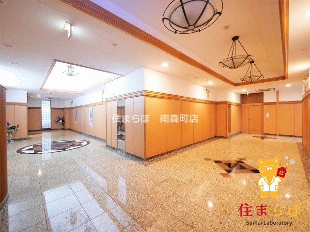 エントランス　共用部の印象も大切に