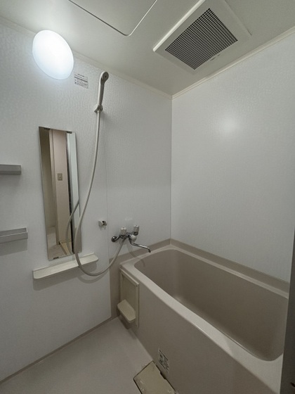 バス・シャワールーム　※掲載写真は同マンション別部屋参考写真となります。