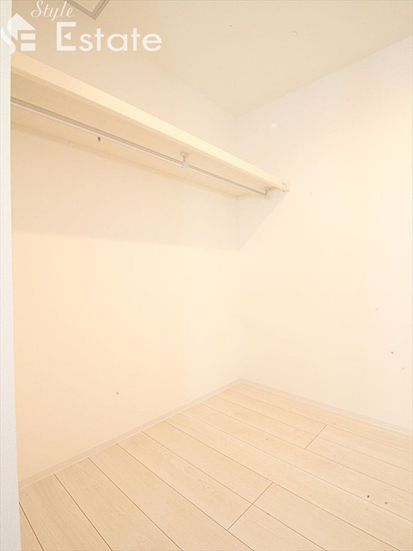 収納　ウォークインクローゼット