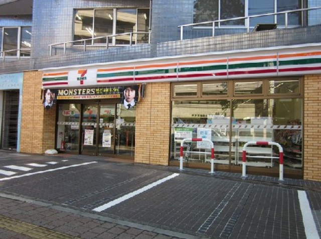 コンビニ　セブンイレブン高田馬場小滝橋店（コンビニ）まで202m