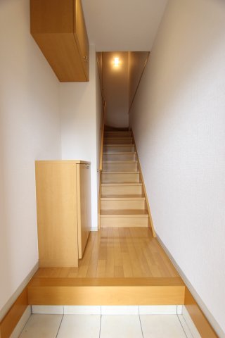 玄関　参考写真です。現況優先。