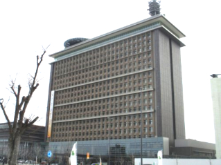 その他　岐阜県庁（その他）まで449m