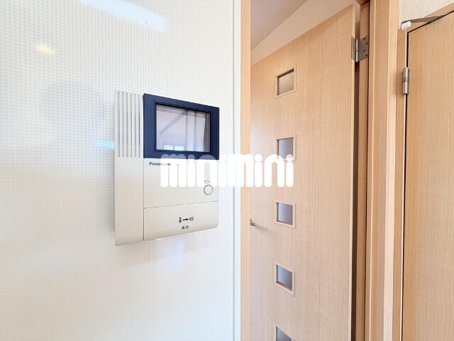 セキュリティ　同物件同間取り別室の写真です