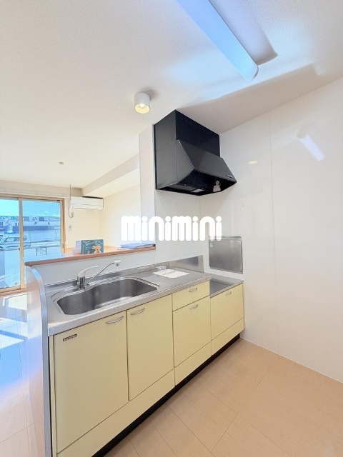 キッチン　同物件同間取り別室の写真です