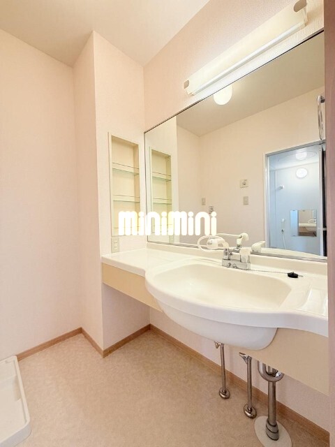 洗面設備　同物件同間取り別室の写真です