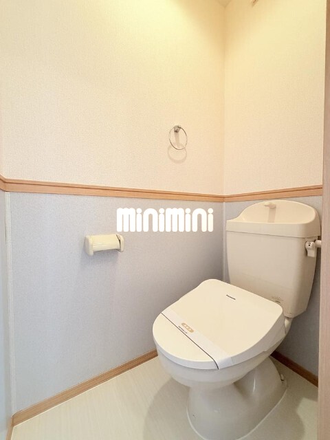 トイレ　同物件同間取り別室の写真です