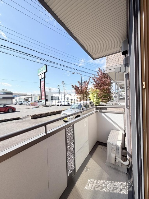 バルコニー　同物件同間取り別室の写真です